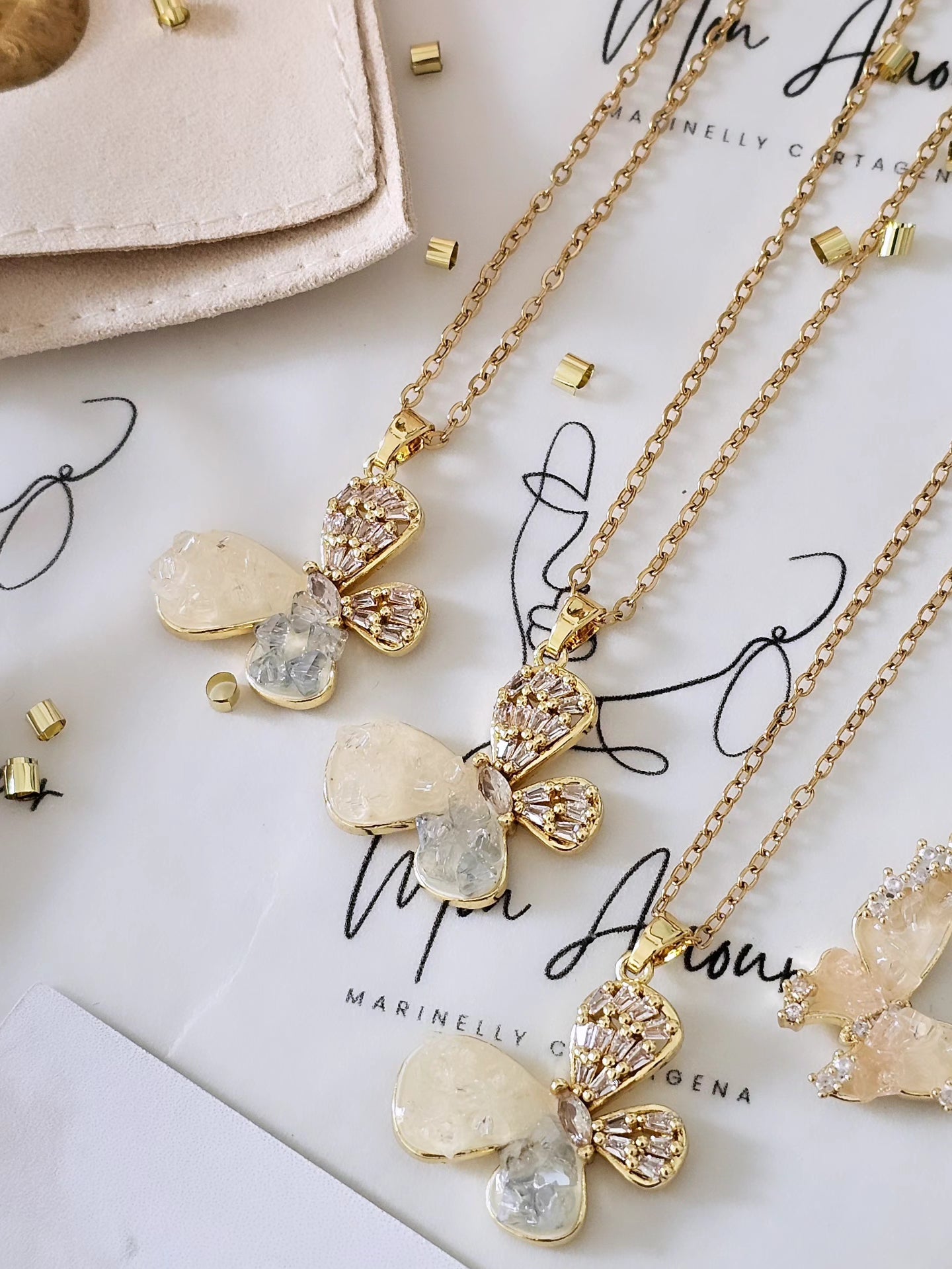 Enchanted Papillon πΈπ¦